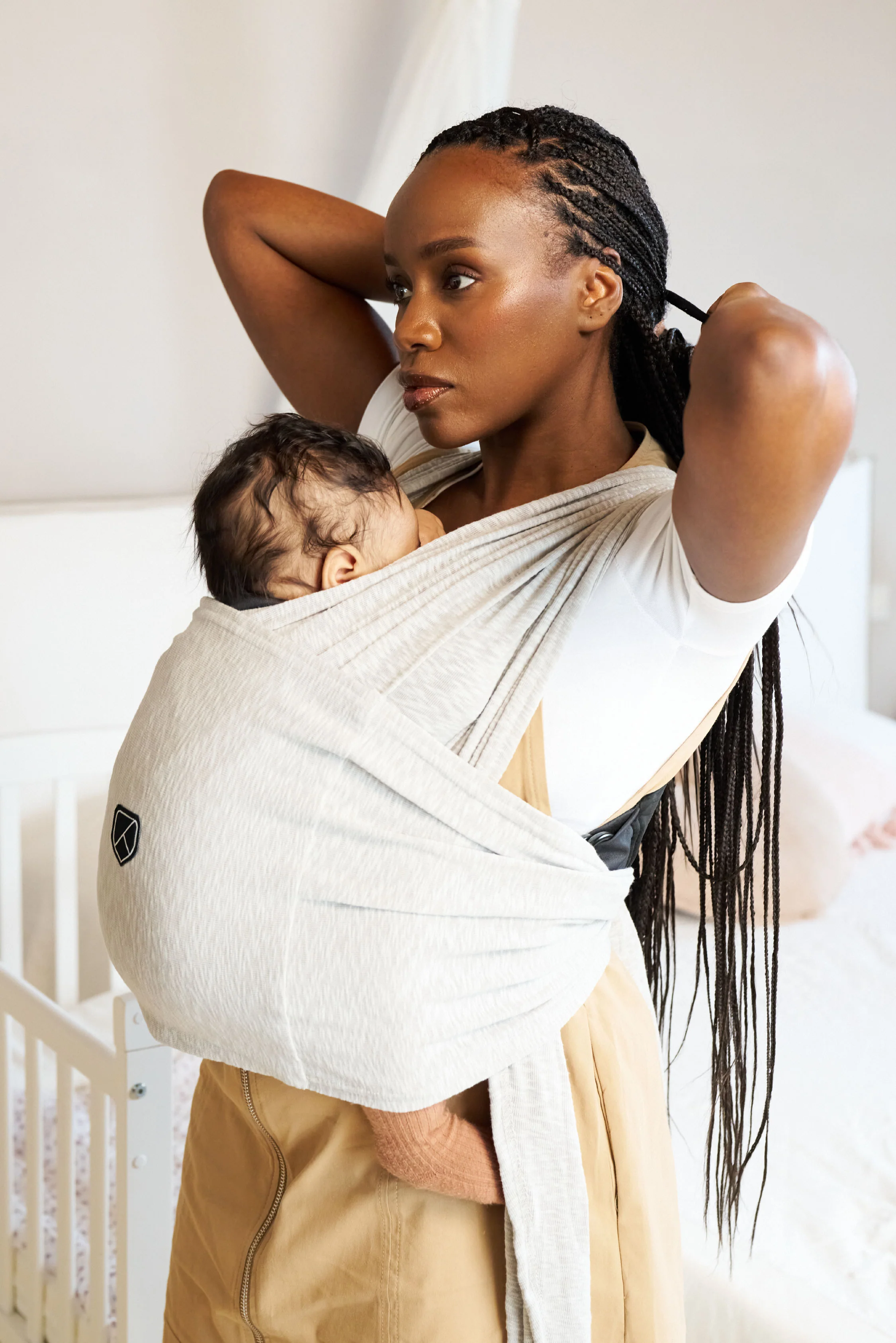 CUDDLE BAND Newborn Baby Wrap - Light Grey - Image 4