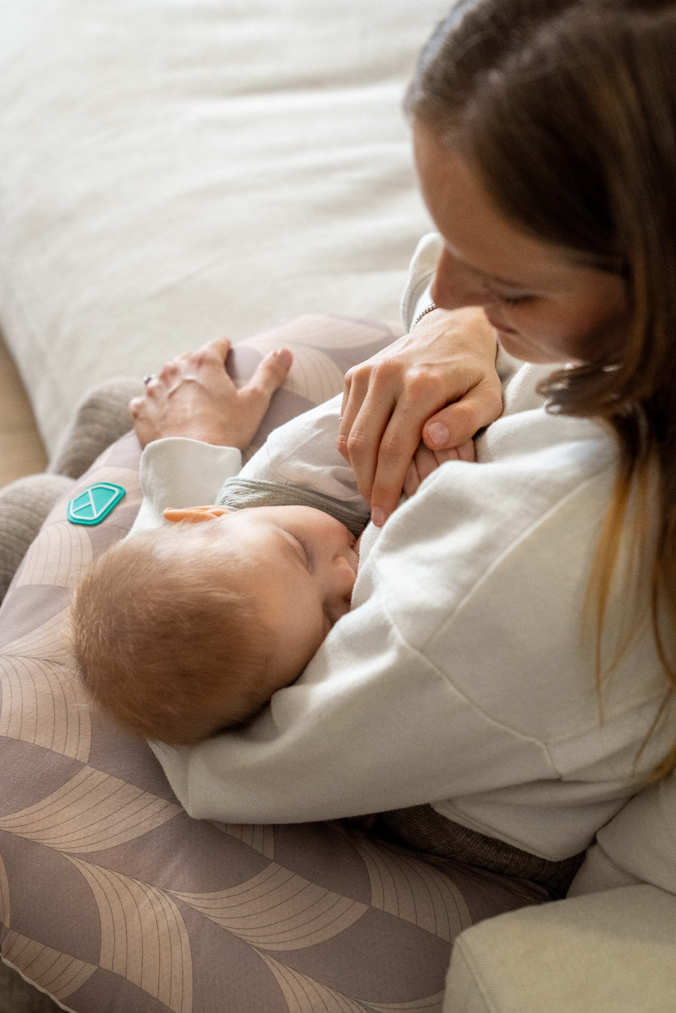 HUG BABY Breastfeeding Pillow - Fan Beige - Image 4