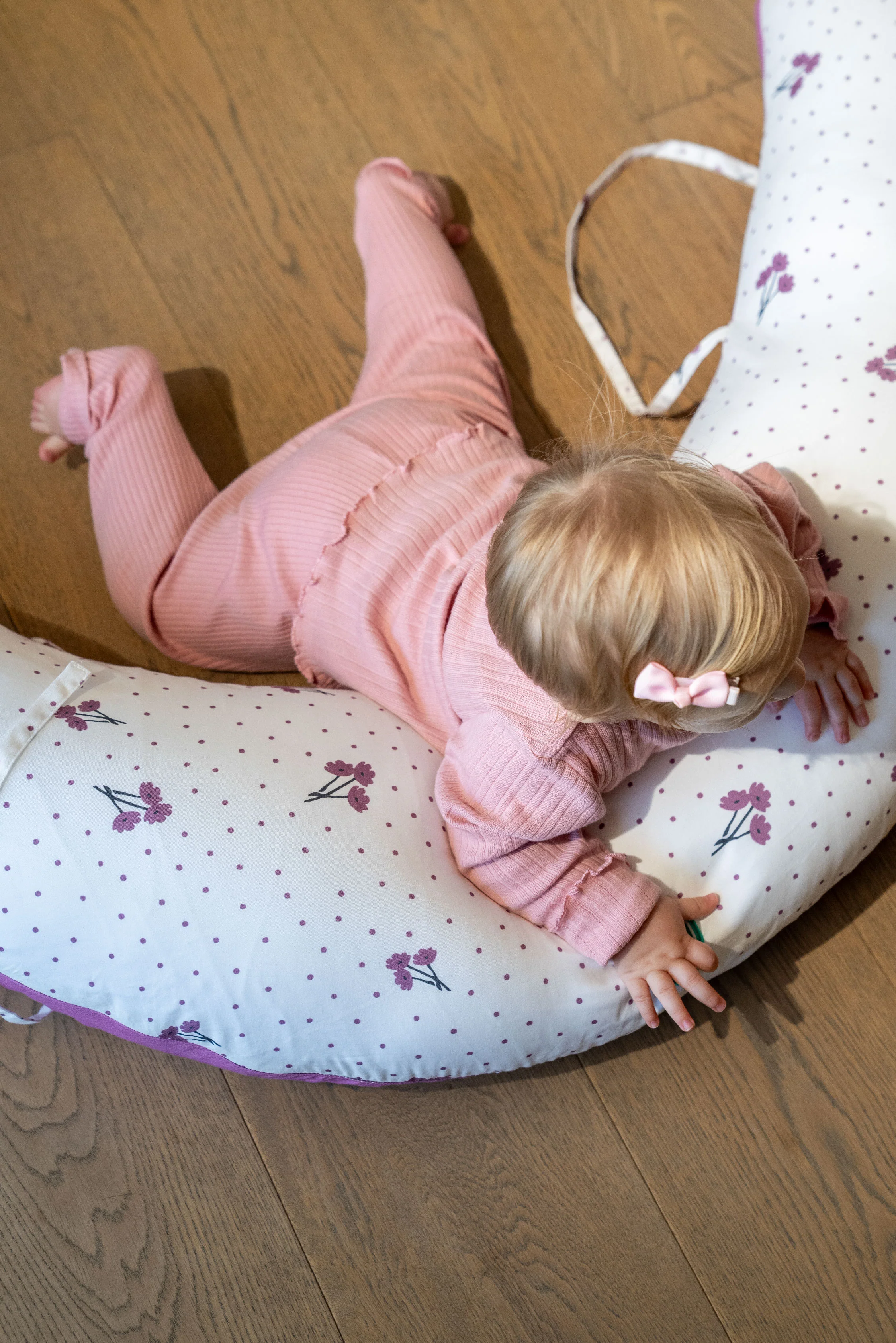 HUGS Pregnancy and Breastfeeding Pillow - Blossom Purple - Image 4